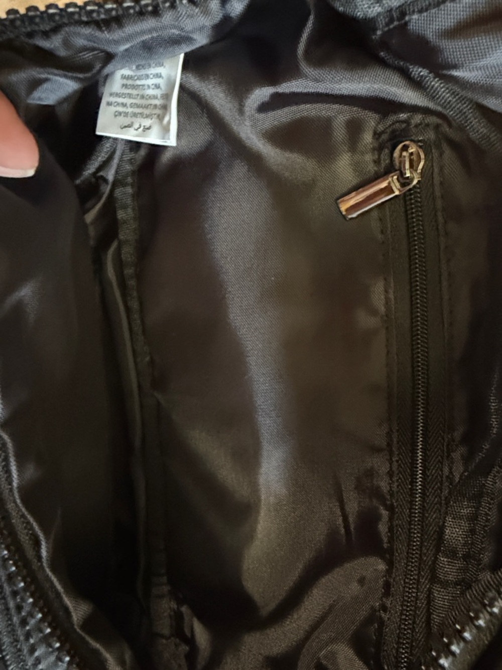 ALO Yoga Black Compact Zip Pouch - Picture 2 of 3